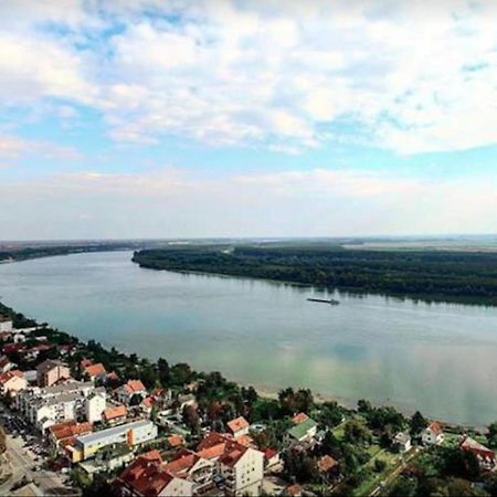 Prenociste Dunav Apartment Novi Banovci Bagian luar foto